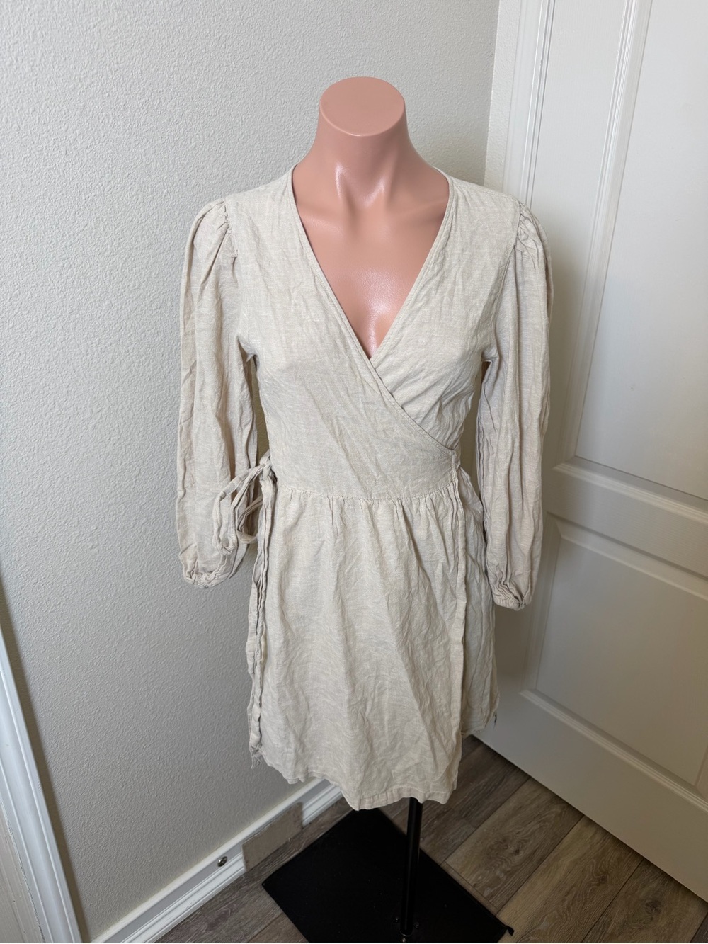H&M Linen Cotton Blend Wrap Dress in Cream - Lightweight Long-Sleeve Style Sz XS